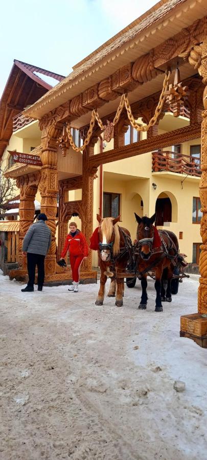 Sub Creasta Cocosului Hotel Bréb Kültér fotó